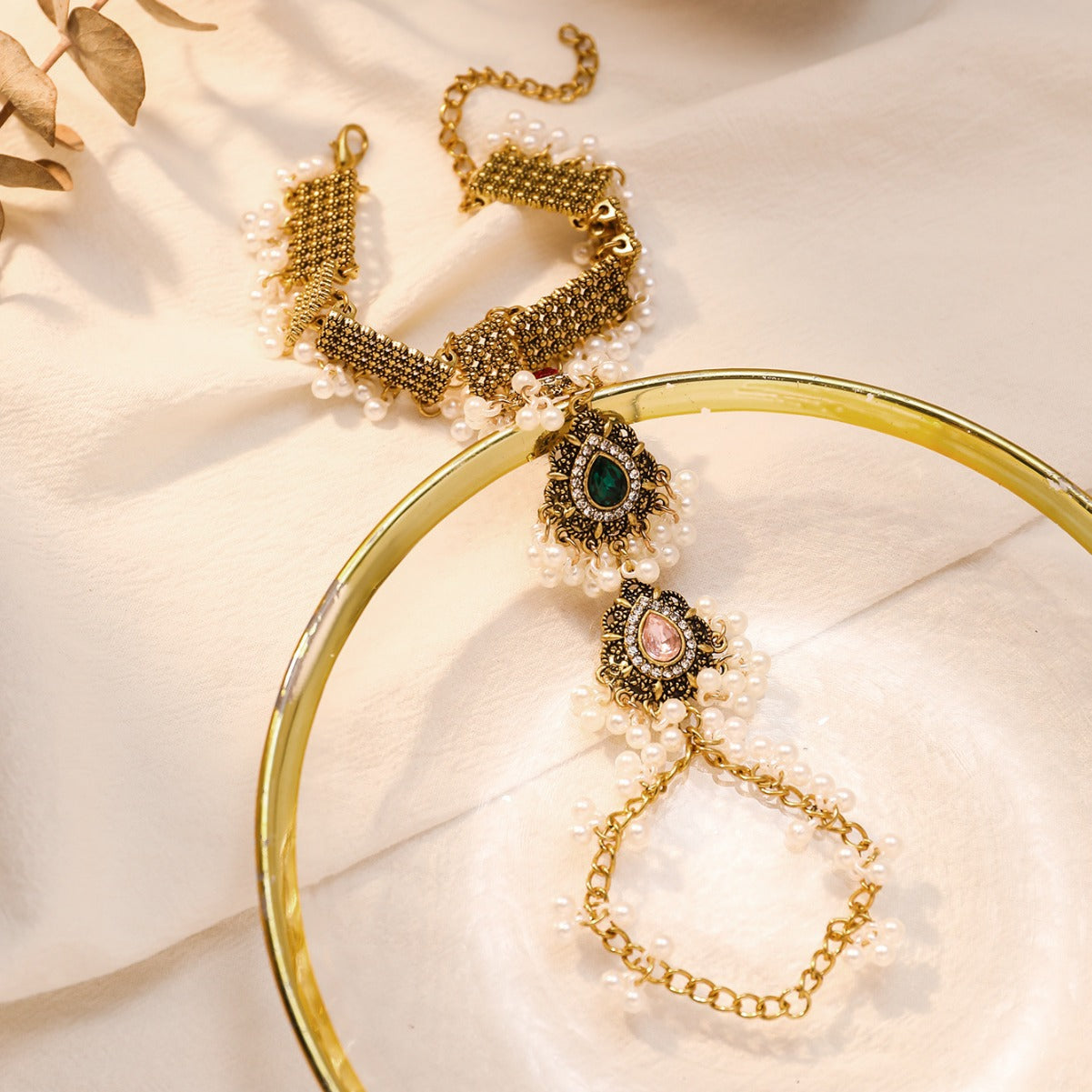 Wholesale Exotic Pearl Tassel Finger Bracelet