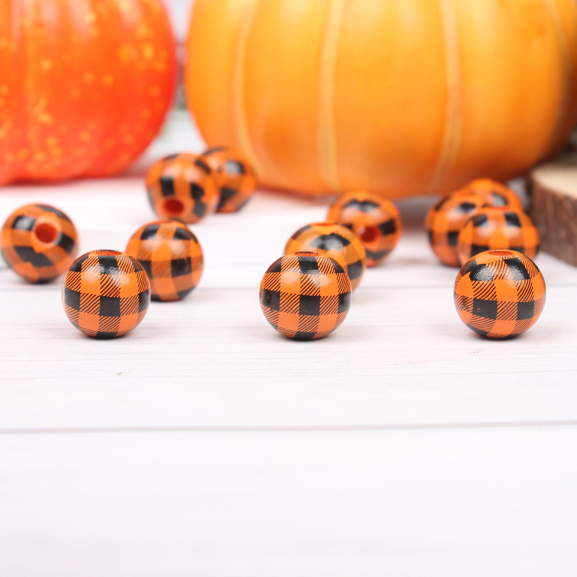 Wholesale 20pcs Halloween Pumpkin Spider Web Lattice Striped Wooden Beads
