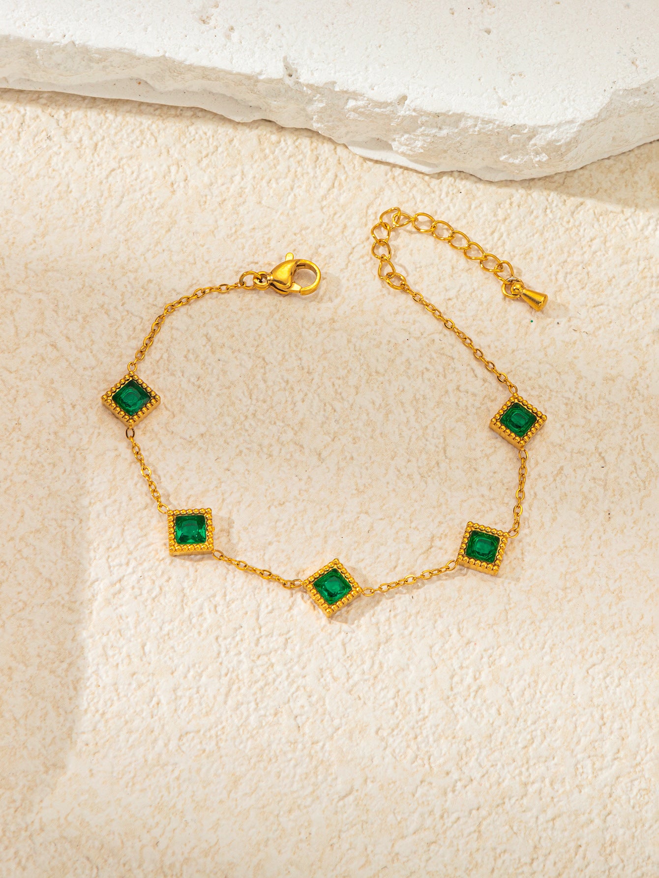 Wholesale Bracelet Summer Gold Retro Titanium Steel Bracelet High-grade Emerald Zircon