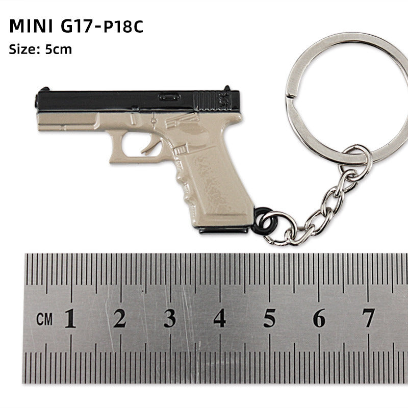 Wholesale Mini Metal Gun Model Keychain P90 S686 Dp-28 Alloy Pendant Small Decorative Toy Office Culture Metal Crafts