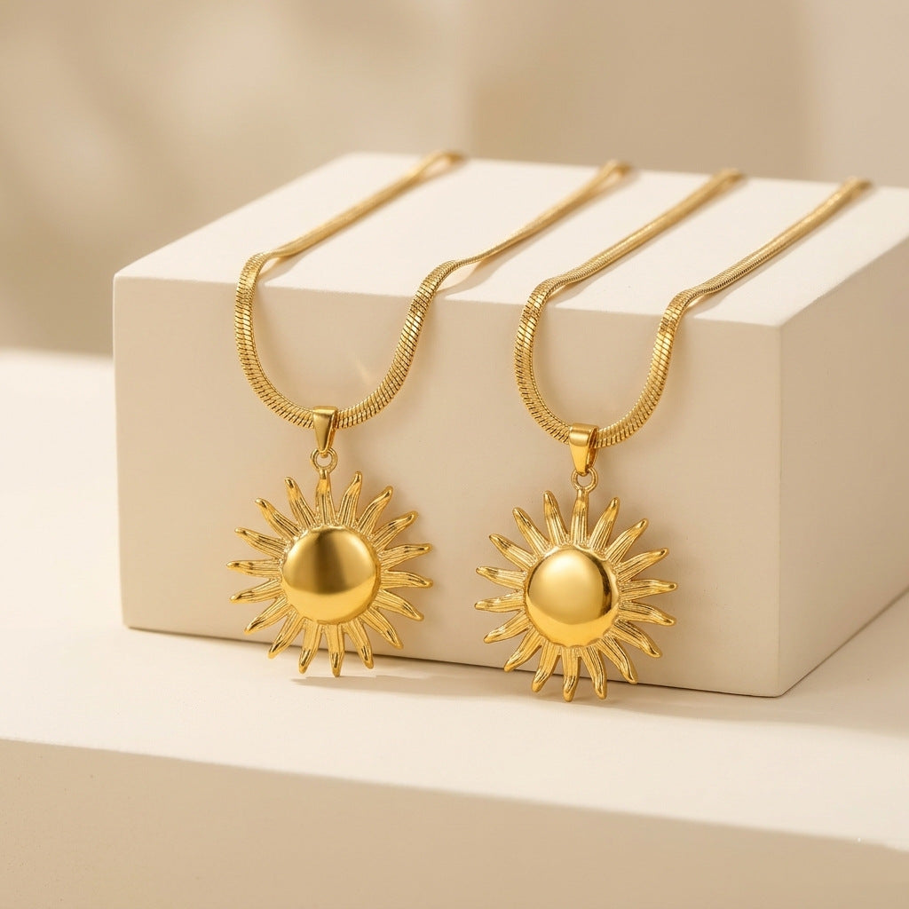 Wholesale  Sun Pendant Blade Stainless Steel Necklace Light Luxury Titanium Steel Necklaces