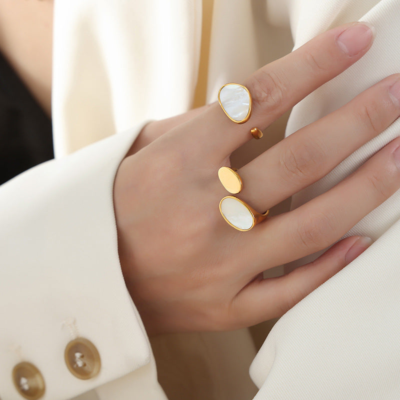 Wholesale Titanium Steel 18k Gold Inlaid White Seashell Oval Disc Open Ring