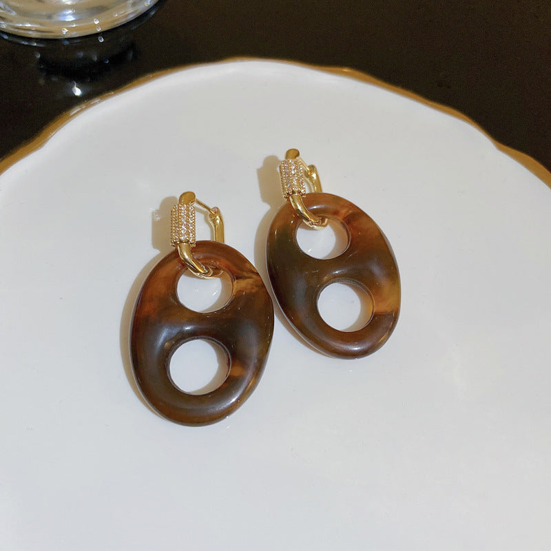 Wholesale Real Gold Electroplating Autumn and Winter Retro Fashion Temperament High-end Round Tiger Eye Stone Earrings