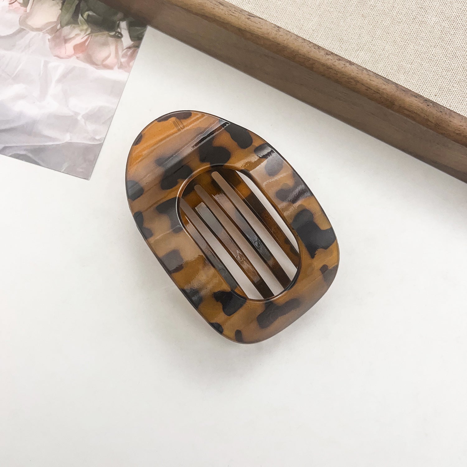 Wholesale New Flat Oval Hairpin Back Head Disc Hair Grab Clip Curved Arc Design Elegant Shark Clip Hair Accessories