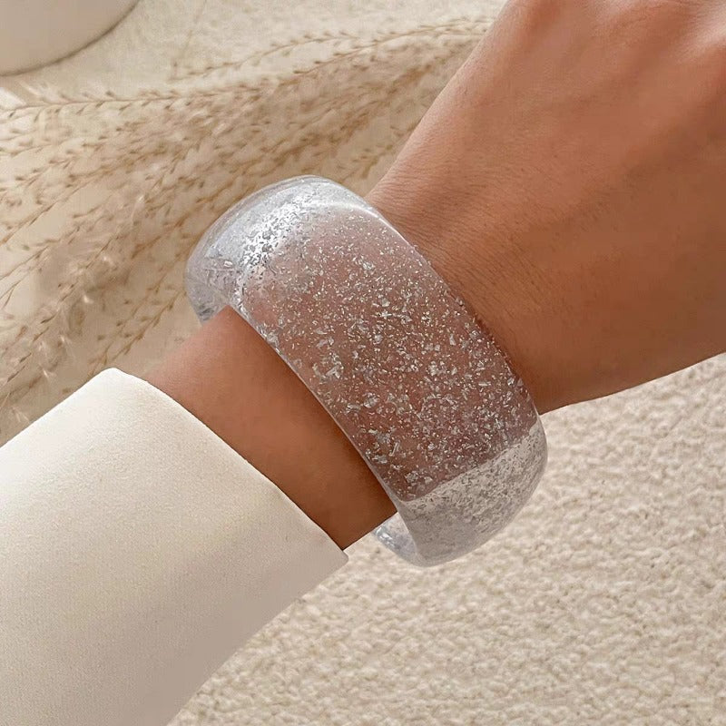 Wholesale Fashion Gradient Semi Transparent Acrylic Popular Round Wide Face Resin Bracelet