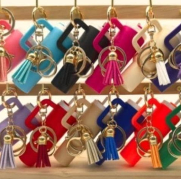 Wholesale Random 50pcs Cartoon Stickers & Many Mini Keychains Can Hold Lipstick Backpack Hanging Can Put Wraps On