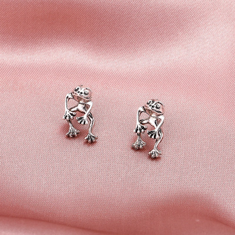 Wholesale Simple Metal Frog Alloy Earrings