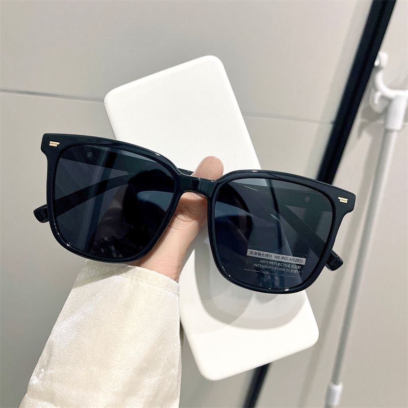 Wholesale Large Frame UV Resistant PC Sunglasses