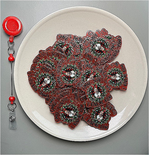 Wholesale 10pcs/Pack Circular Letter Character Christmas DIY Acrylic Flatbacks for Badge Reels Keychains