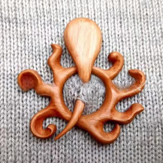 Wholesale of Wooden Animal Brooches