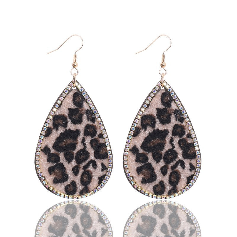 Wholesale Leopard Print Rhinestone Embellished Heart Drop Earrings