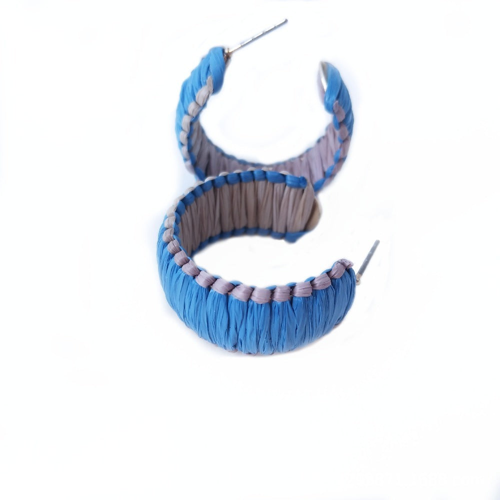 Wholesale Fashionable C-shaped Hand-woven Raffia Earrings