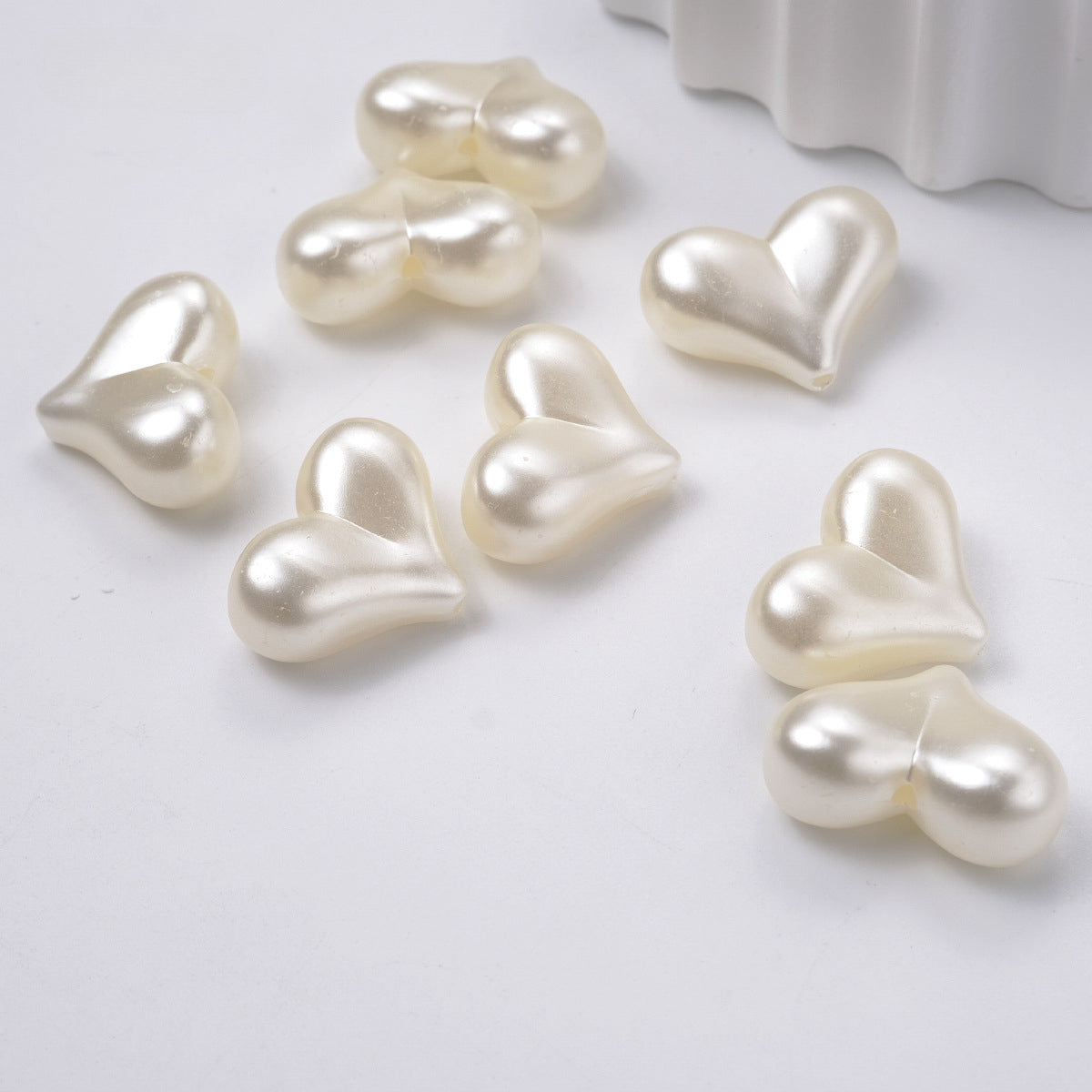Wholesale of 100PCS/PACK Imitation Pearl Perforated Heart Pearl Acrylic Beads