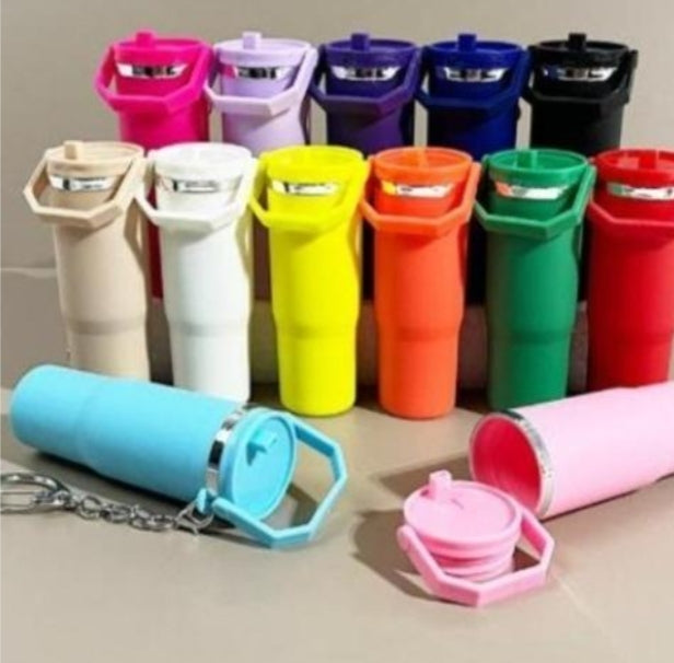 Wholesale Random 50pcs Cartoon Stickers & Many Mini Keychains Can Hold Lipstick Backpack Hanging Can Put Wraps On
