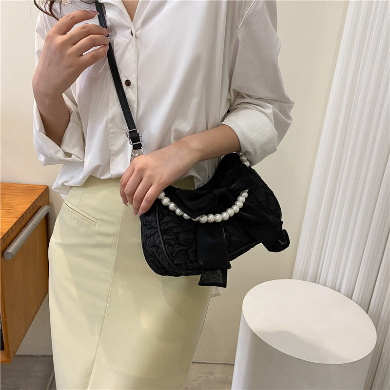 Wholesale Retro Bowknot Fashion Pearl Underarm Shoulder Crossbody Bag