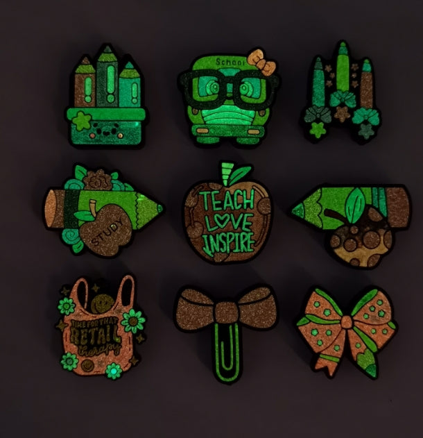 Wholesale Cartoon 10pcs 2D Luminous Silicone Beads Glow in The Dark Focal Beads