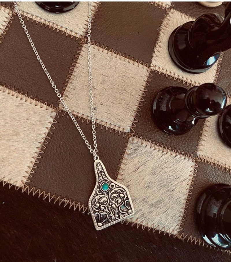 Wholesale Turquoise Retro Carved Necklace