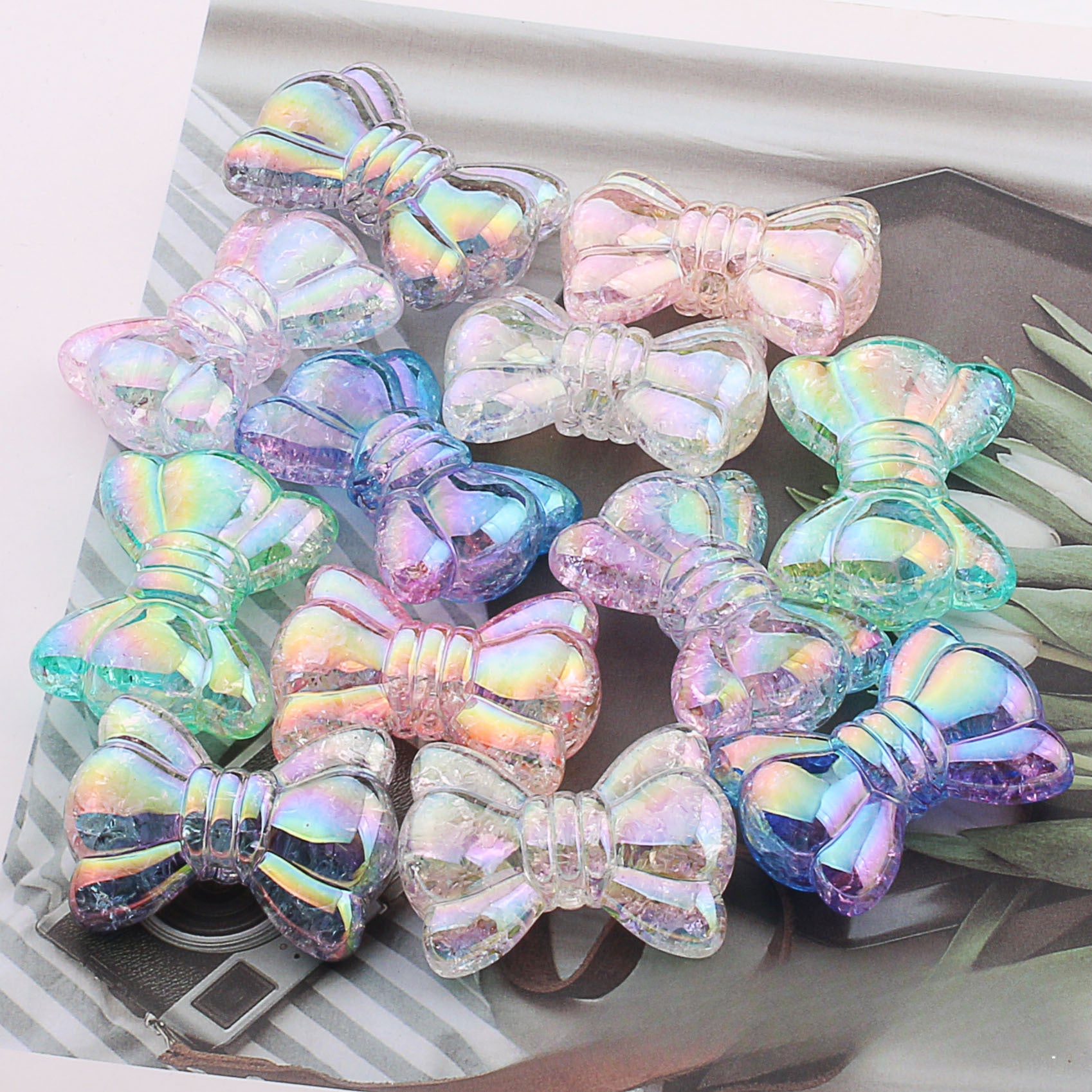 Wholesale 100PCS  Acrylic Gradient Burst UV Plated Color Bow Beads
