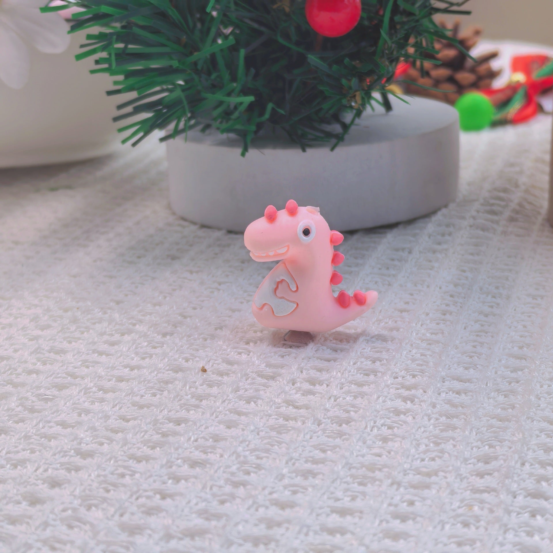 Wholesale 10pcs 3D Cute Pink and Green Cartoon Dinosaur Silicone Beads  DIY Beads