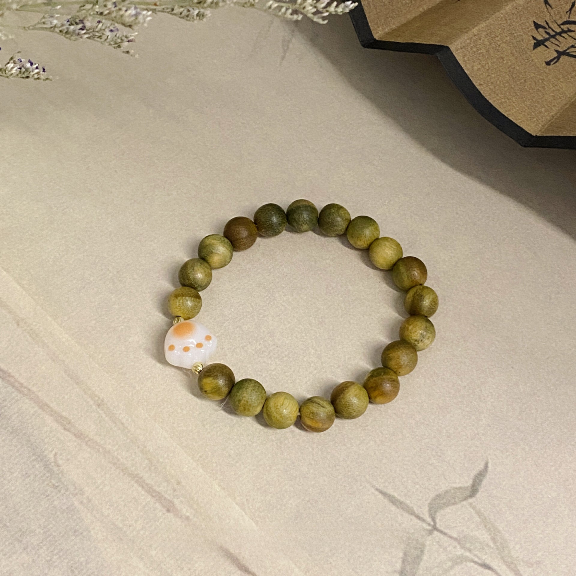 Wholesale Charcoal Grilled Caramel Cat Claw Wooden Bracelet