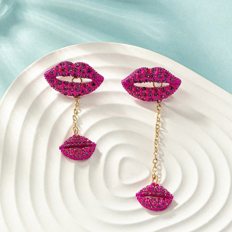 Wholesale Retro Simple Personalized Creative Lips Diamond Set Versatile Long Earrings
