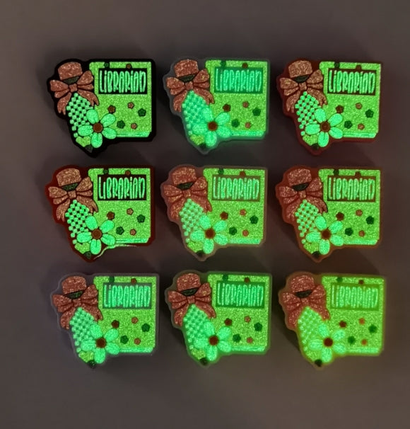 Wholesale Cartoon 10pcs 2D Luminous Silicone Beads Glow in The Dark Focal Beads