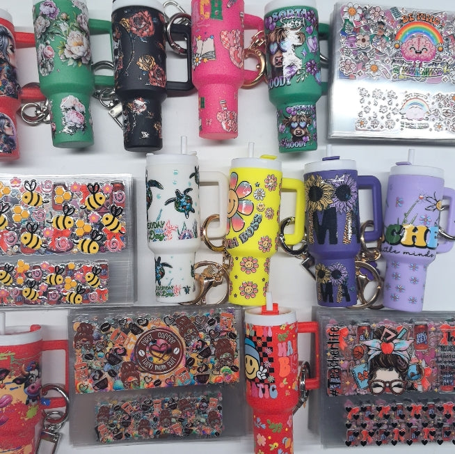 Wholesale Random 20pcs 50pcs 100pcs Cartoon Pattern Mini Travel  Cup Sticker