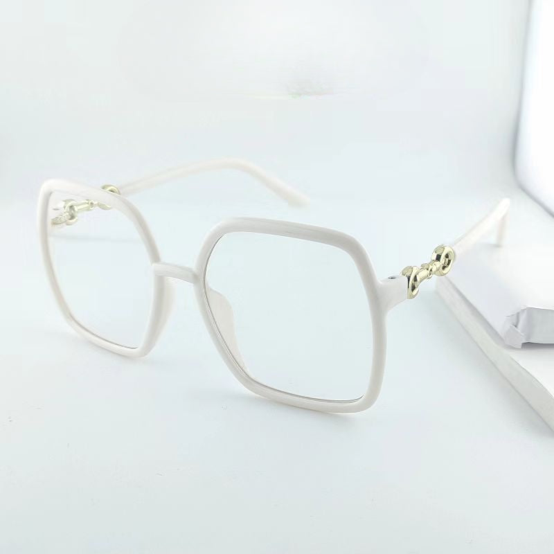 Wholesale Small Summer Sunglasses That Show Off Your Face