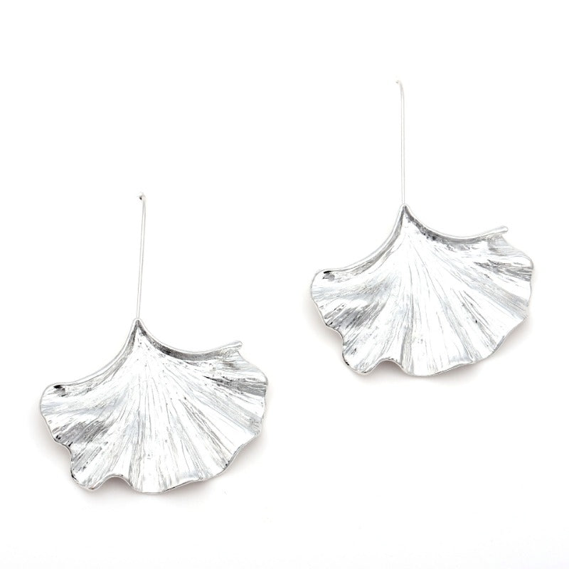 Wholesale Creative Metal Ginkgo Leaf Alloy Earrings