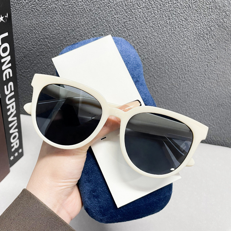 Wholesale Square and Round Frame UV Resistant PC Sunglasses