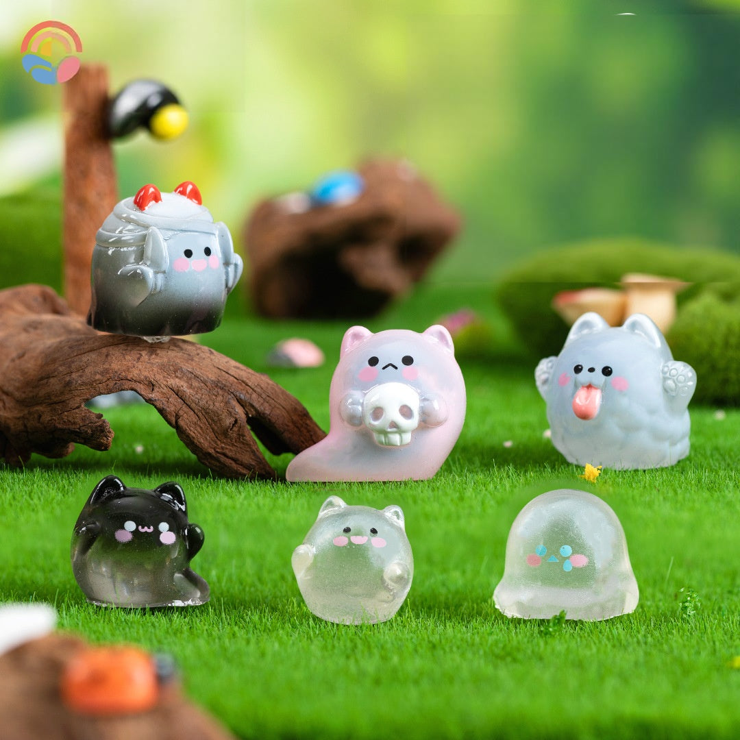 Wholesale Resin Glow-in-the-dark Ghost Figurine Cartoon  Decorative Ornament for Home Car Desk