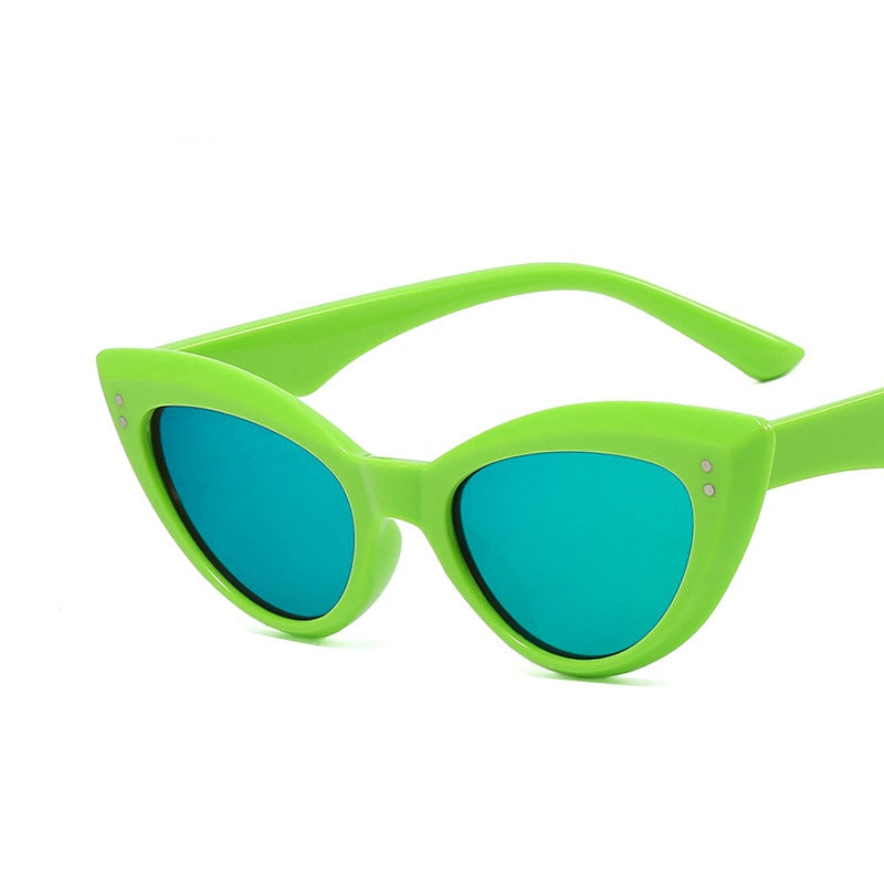 Wholesale Cat Eye Retro Rice Stud Triangle PC Sunglasses