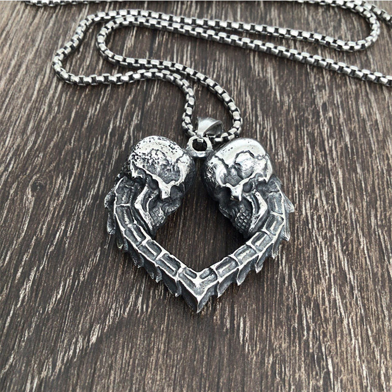 Venta al por mayor Goth Theme Collares Titanio Acero Punk Skull Heart Pendant OLY-NE-MLei002