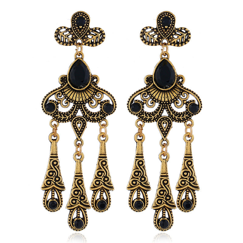 Wholesale Vintage Hollowed Out Leaf Alloy Earrings
