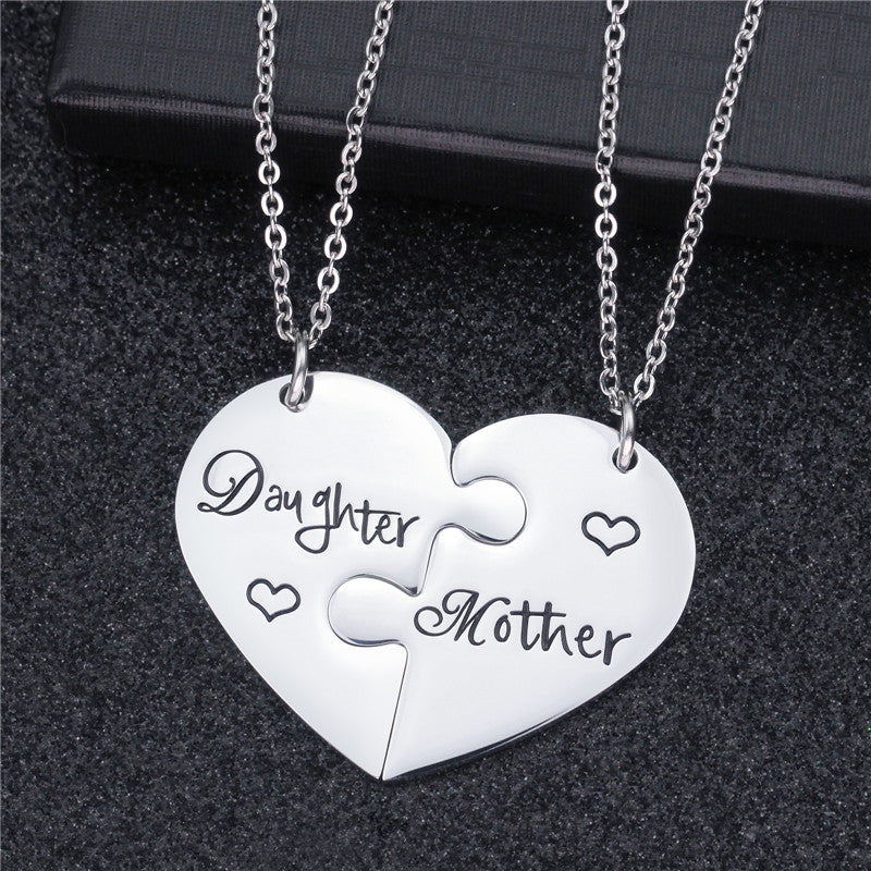 Wholesale Titanium Steel Mother's Day Gift Mother Daughter Peach Heart Necklace