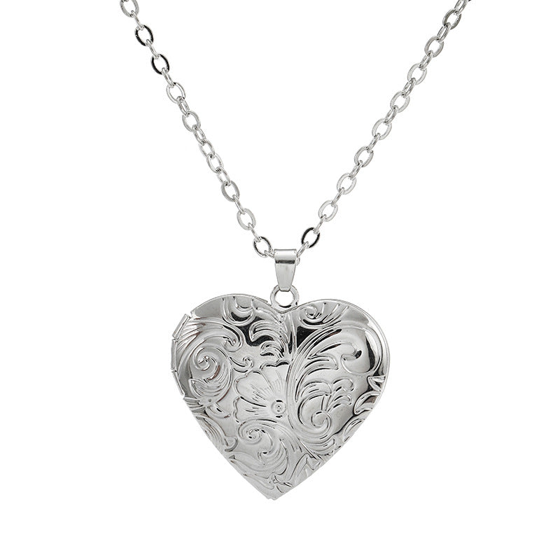 Wholesale Heart Engraved Open Pendant Brass Necklaces