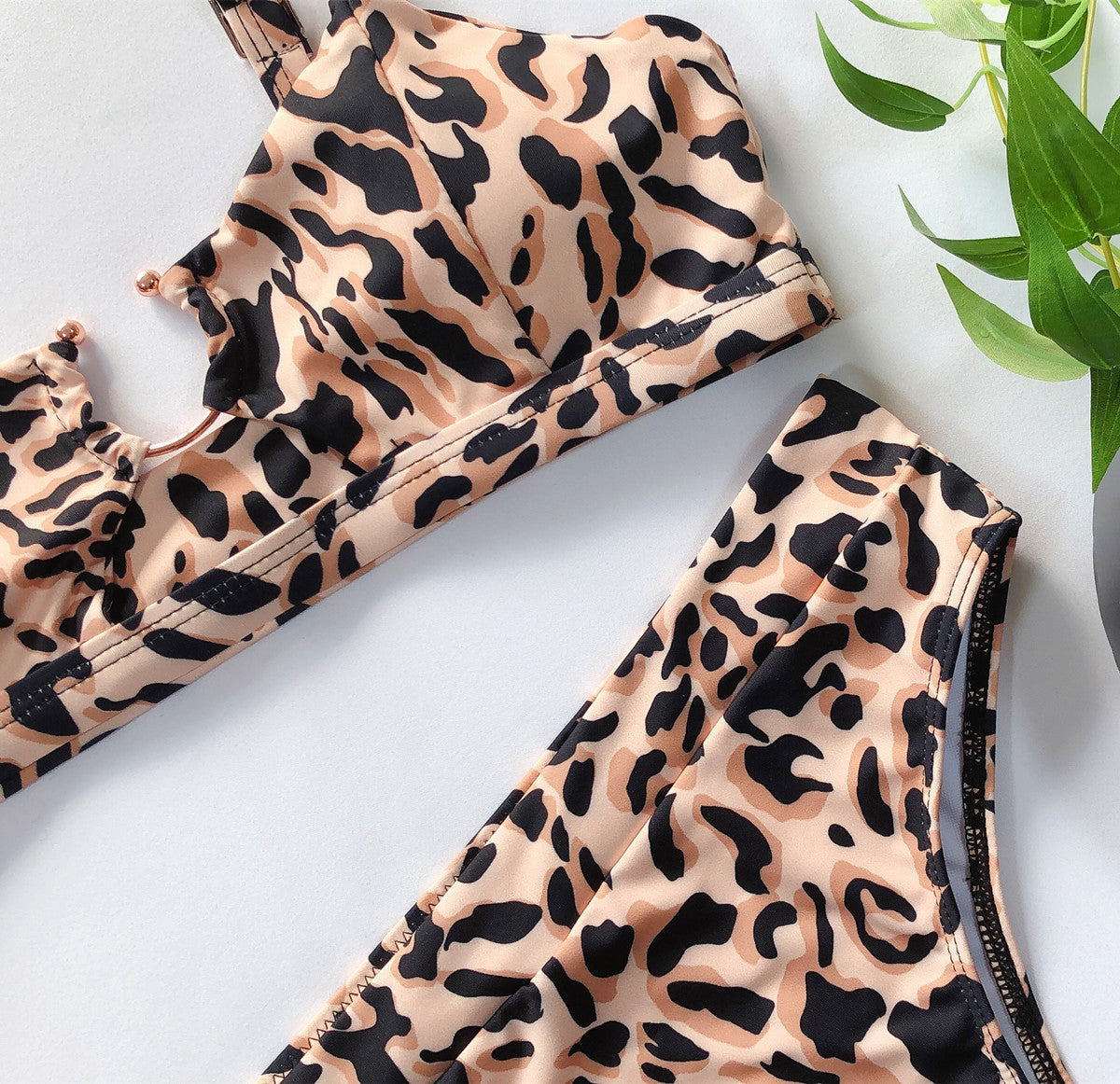 Wholesale Split Leopard Print Polyester Swimwear