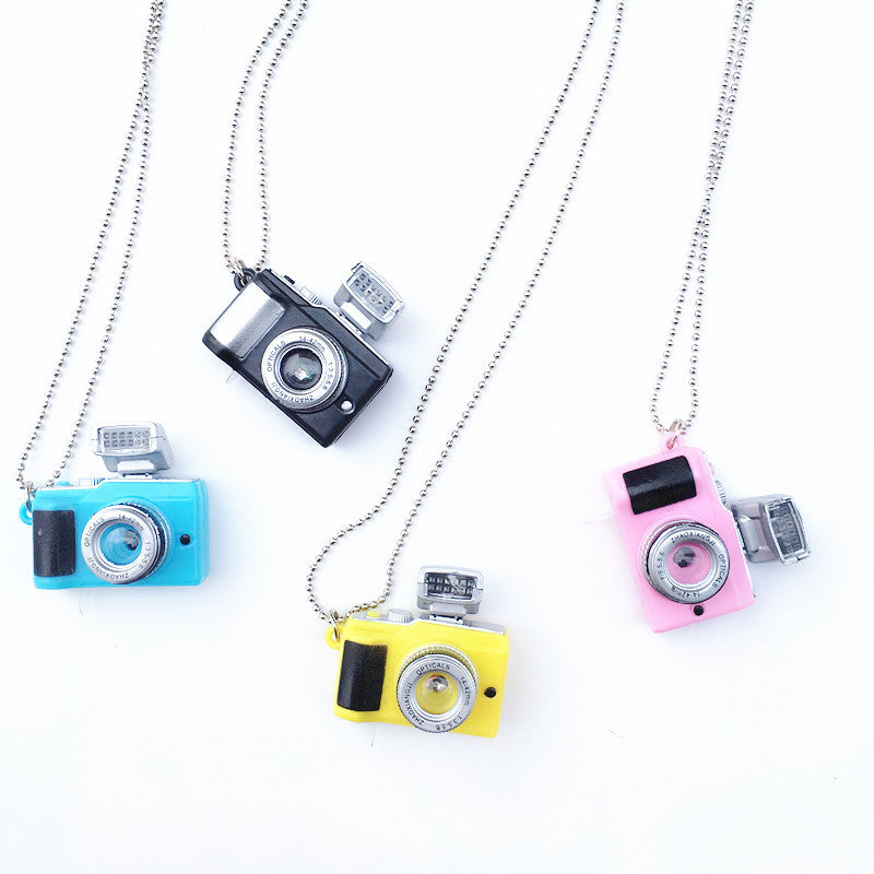 Wholesale Alloy Retro Small Camera Necklace