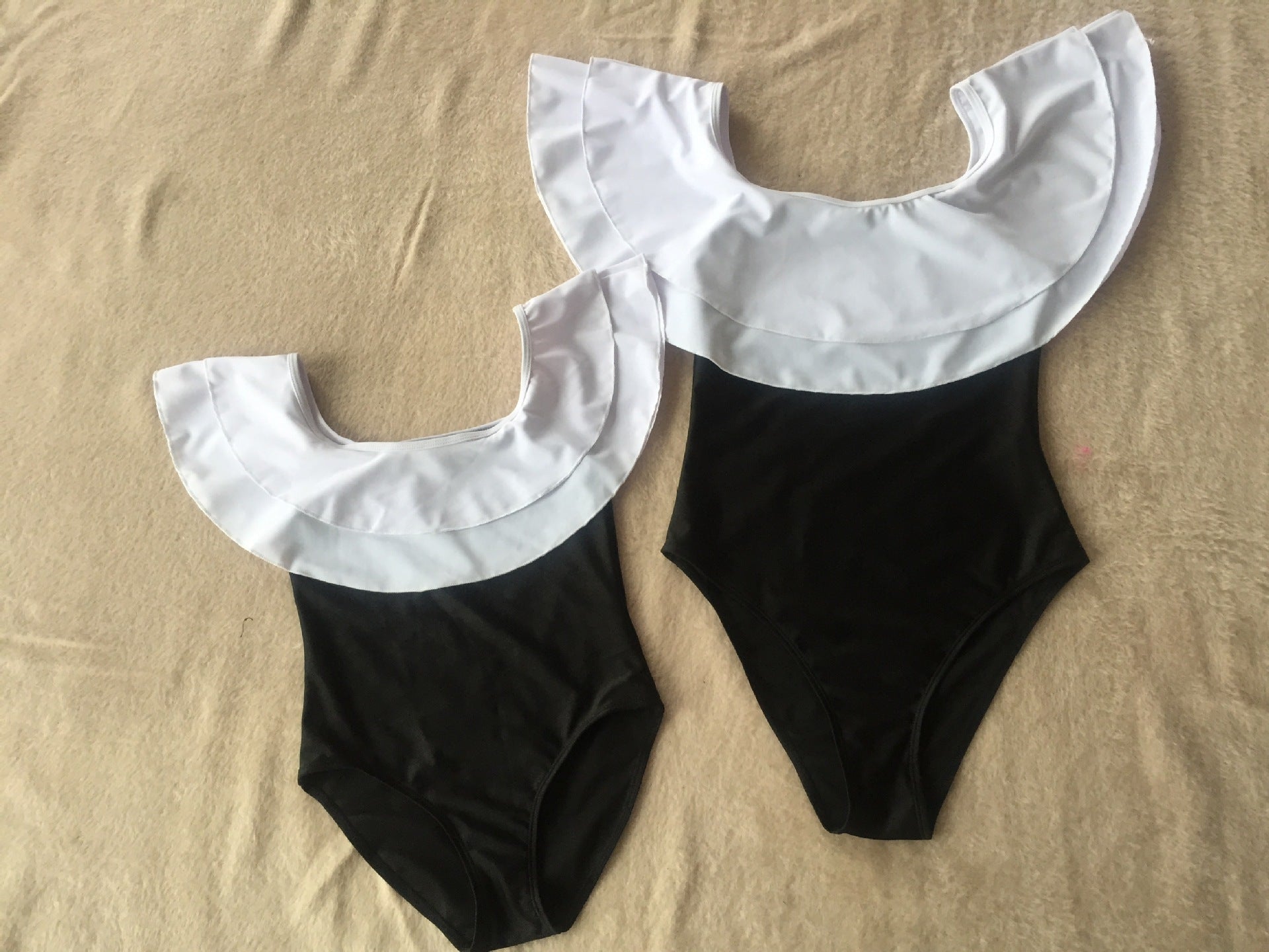 Wholesale Solid Color Ruffled Polyester Parent-Child Swimwear