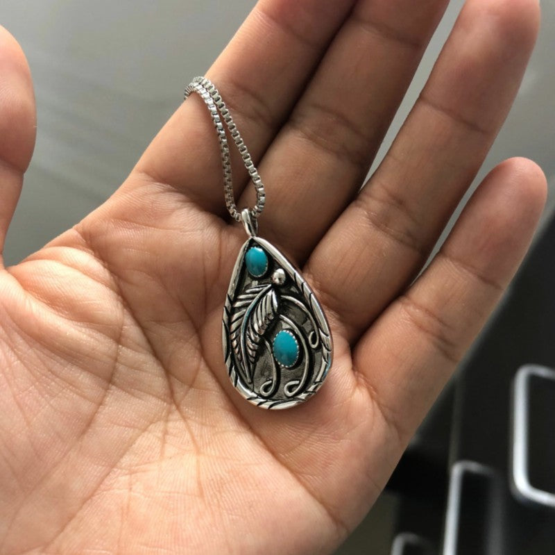 Wholesale Alloy Inlaid Turquoise Vintage Blackened Feather Pendant Necklace