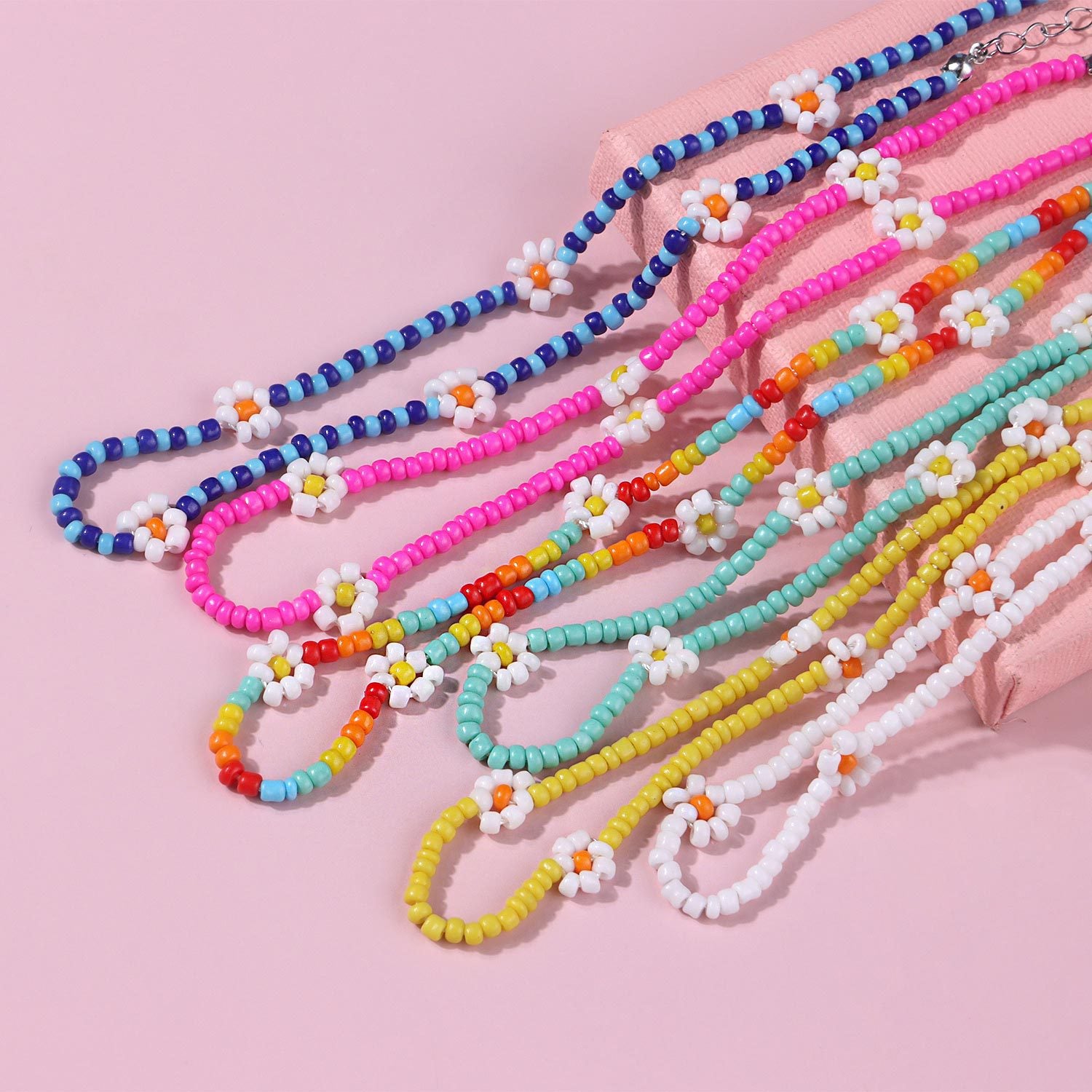 Wholesale Rice Bead Flower Alloy Necklace