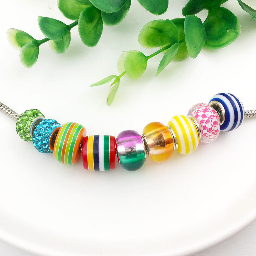 Cuentas de color de resina de 5 mm de 100 piezas al por mayor