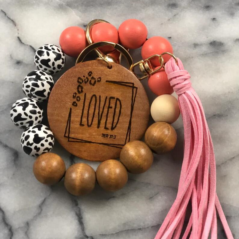 Wholesale 5pcs/pack MAMA Mother's Day Wood Sign Leopard Print Silicone Beaded Wrist Keychain