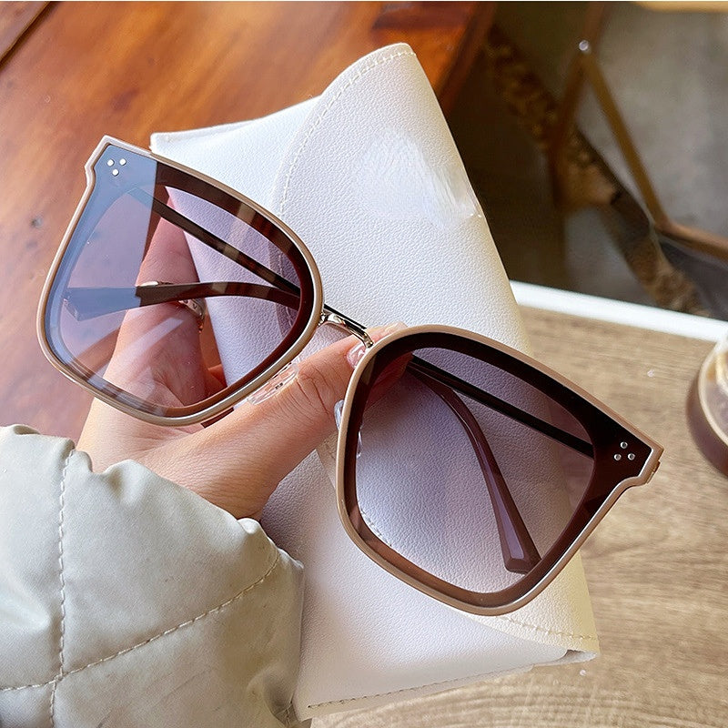 Wholesale PC Black Frame Brown Square Ladies Sunglasses