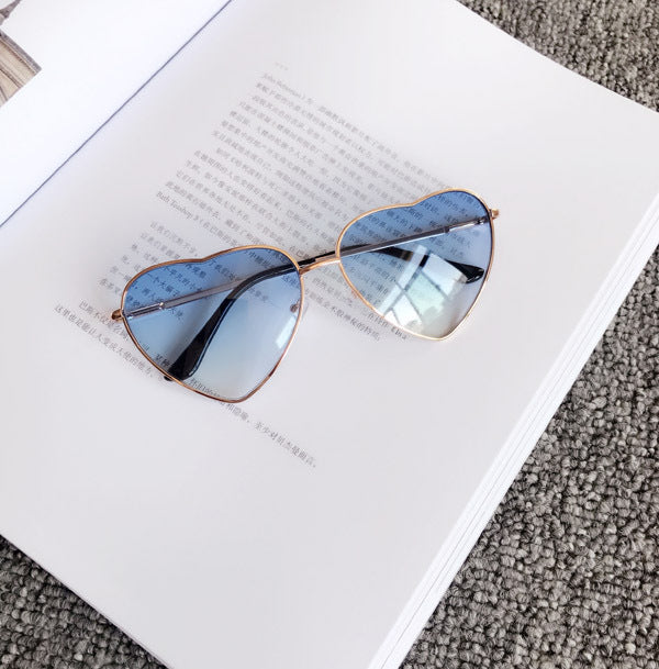 Wholesale PC Ladies Peach Heart Transparent Sunglasses