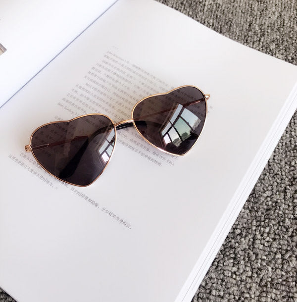 Wholesale PC Ladies Peach Heart Transparent Sunglasses