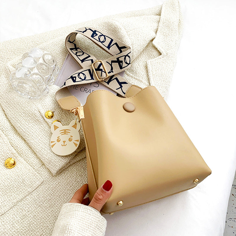 Wholesale Versatile Messenger Bag Bucket Bag OLY-SD-KK004