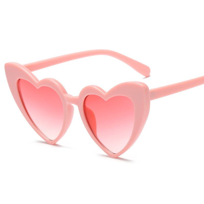 Venta al por mayor de gafas de sol para mujer con marco grande en forma de corazón para PC