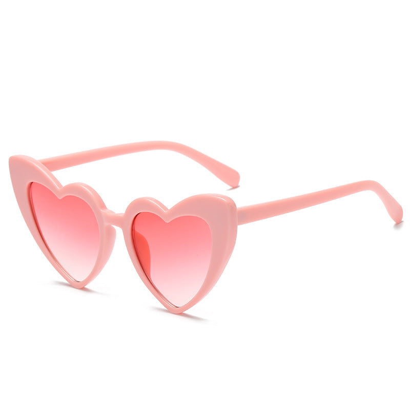 Venta al por mayor de gafas de sol para mujer con marco grande en forma de corazón para PC