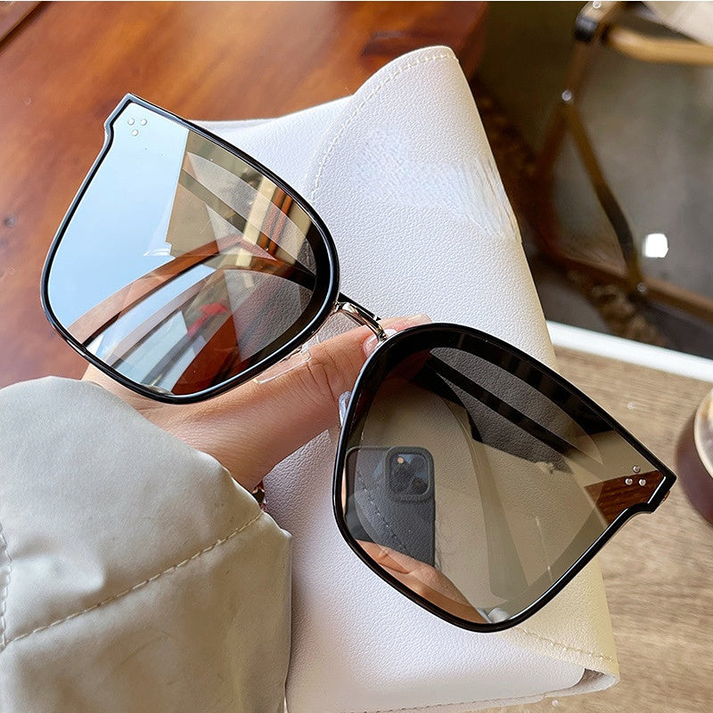 Wholesale PC Black Frame Brown Square Ladies Sunglasses